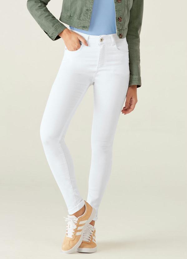 Malwee - Calça Branca Skinny Flex Jeans em Sarja Feminina