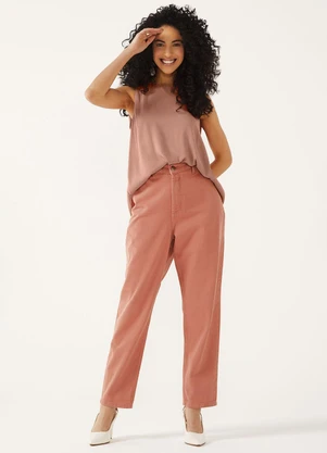 Marialícia - Calça Feminina Mom Sarja Rosa - MARIALÍCIA