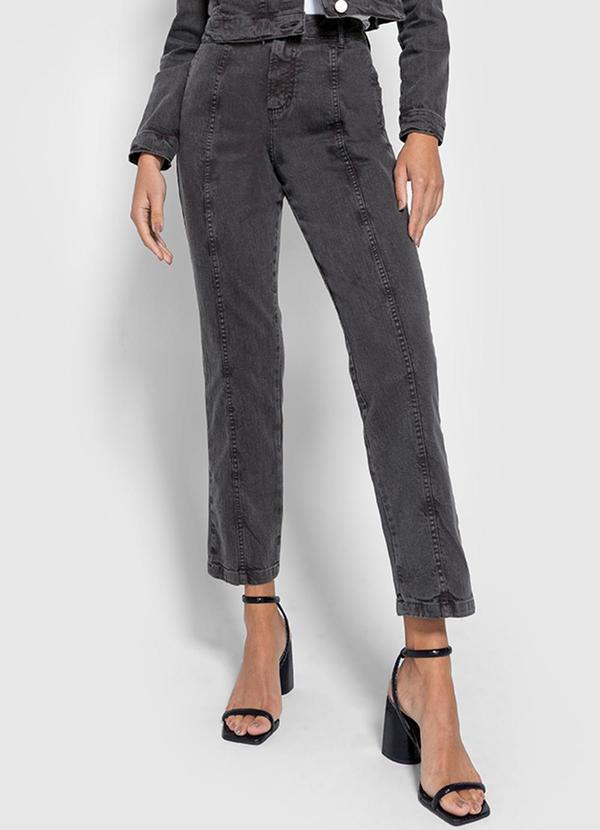 Enfim - Calça Feminina Reta 90'S em Sarja Eco Preto