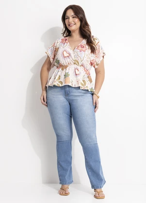 Quintess - Calça Flare Jeans Claro em Jeans - QUINTESS
