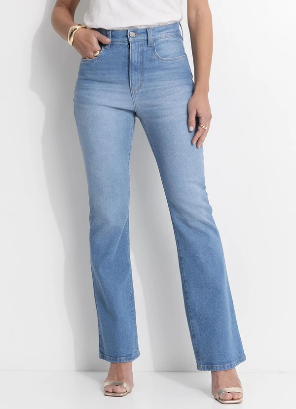 Quintess - Calça Flare Jeans Claro em Jeans