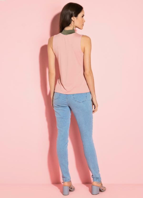 Quintess - Calça Jeans Azul Claro com Recortes 6