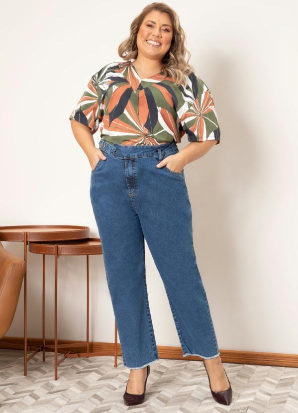 Quintess - Calça Jeans Cintura Alta e Barra Desfiada