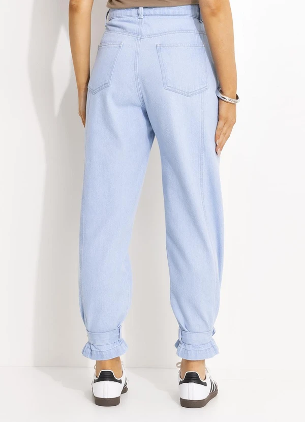 Quintess - Calça Balloon Jeans Claro em Algodão com Martingale na Barra 2