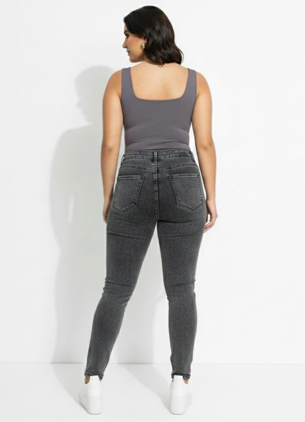 Sawary Jeans - Calça Jeans Hot Pants Cinza 5