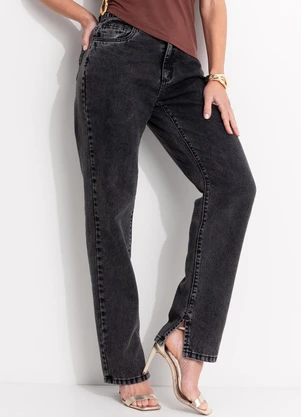 Quintess - Calça Mom Jeans Preto em Jeans - QUINTESS