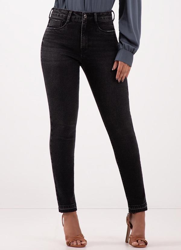 Lunender - Calça Jeans Skinny com Barras Desmanchadas Preto
