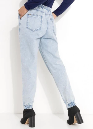 Quintess - Calça Jogger Jeans Claro Cintura Alta com Bolsos - QUINTESS