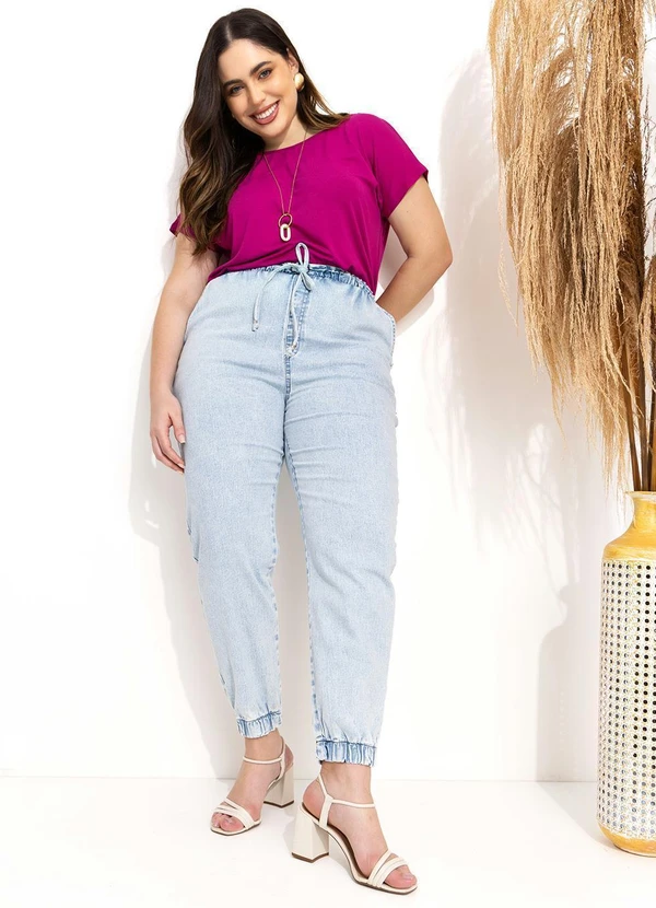Quintess - Calça Jogger Jeans Claro Cintura Alta com Bolsos 9