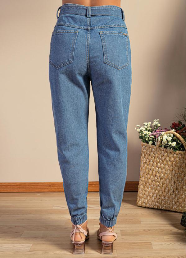 Quintess - Calça Jogger Jeans Médio com Bolsos e Cinto 6