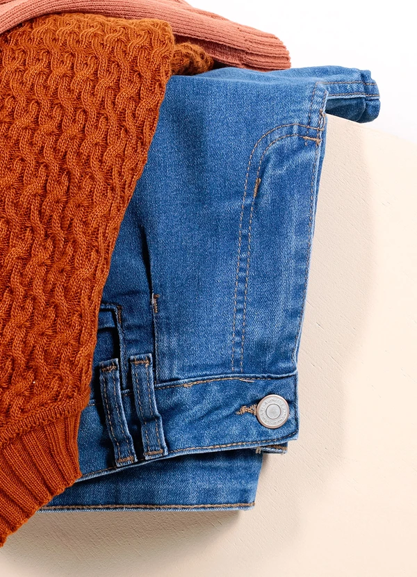 Quintess - Calça Mom Jeans Clara com Pregas na Cintura 8