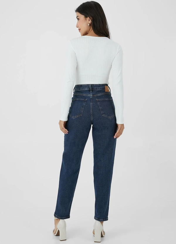 Malwee - Calça Mom Jeans com Bolso Azul Escuro 4