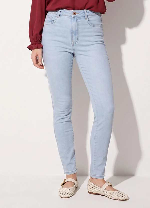Quintess - Calça Skinny Azul Claro em Jeans
