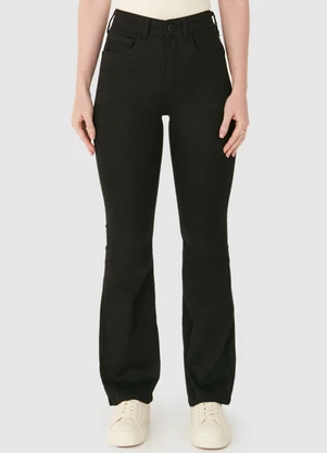 Malwee - Calça Small Flare em Sarja Preto - MALWEE