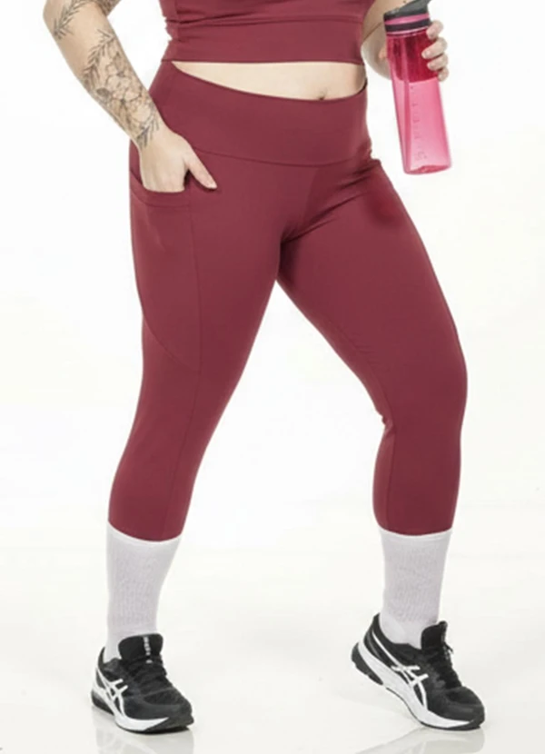 Cobertura - Legging Plus Size com Bolsos Bordo