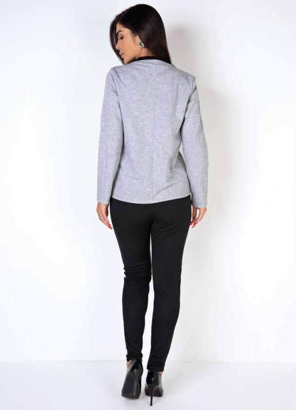 Outlet - Legging Preta e Recortes Laterais Contrastantes 4