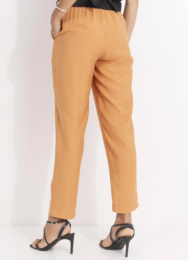 - Calça Caramelo em Tecido de Viscose com Poliamida 2