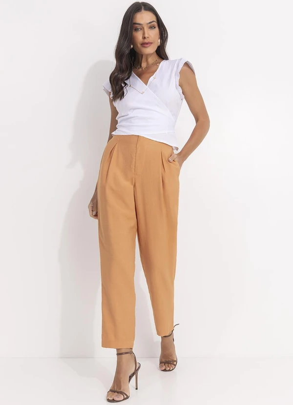 - Calça Caramelo em Tecido de Viscose com Poliamida 6