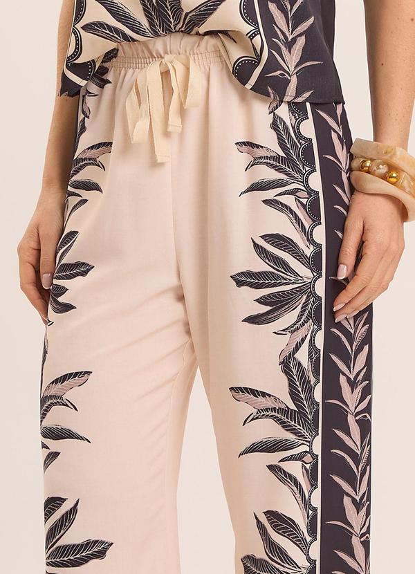 Doce Trama - Calça Cintura Alta Tropical Estampada Preto 3