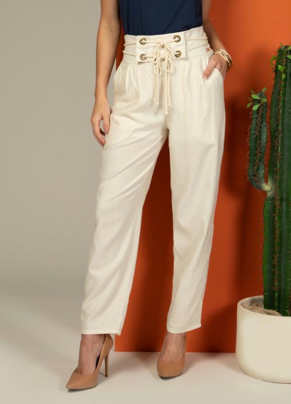 Quintess - Calça com Detalhe Frontal Crú