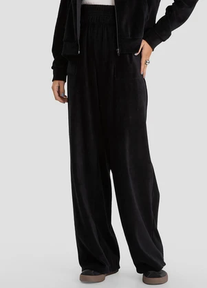 Dianna - Calça Feminina Pantalona em Plush Preto - DIANNA