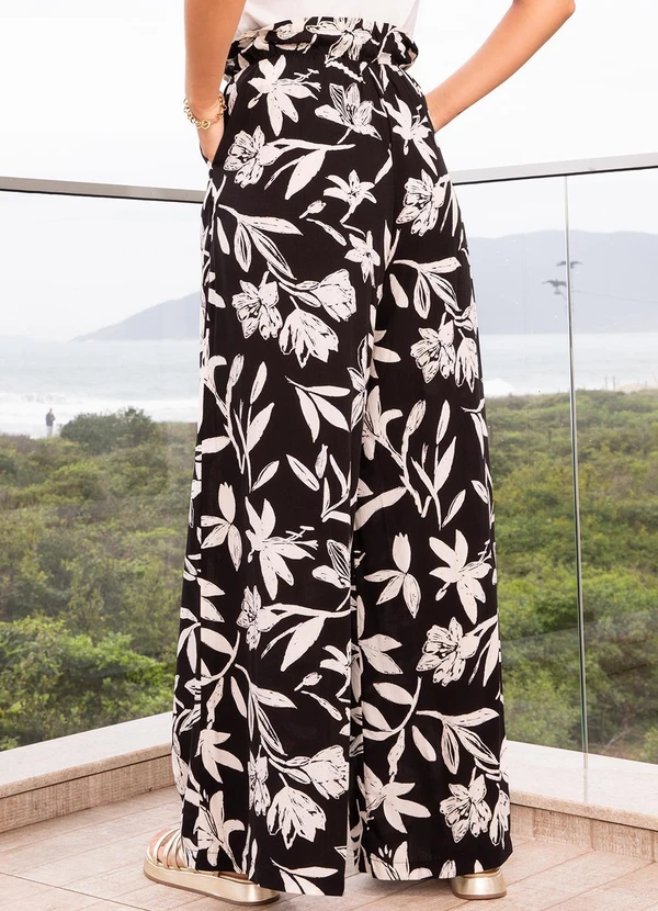 Quintess - Calça Floral Preto e Off White em Viscose Plana 2