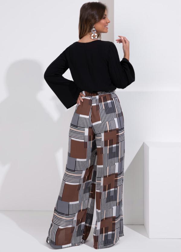 Queima Estoque - Calça Geométrica com Bolsos e Fendas 4