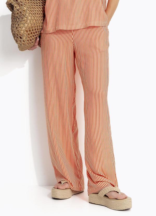 Cala Listrado Vermelho em Viscose Plana