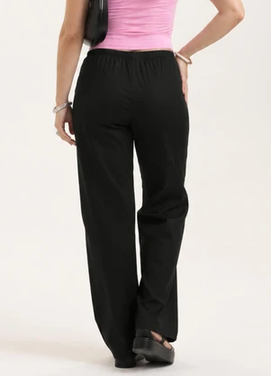 Cativa - Calça Pantalona em Tricoline Preto - CATIVA