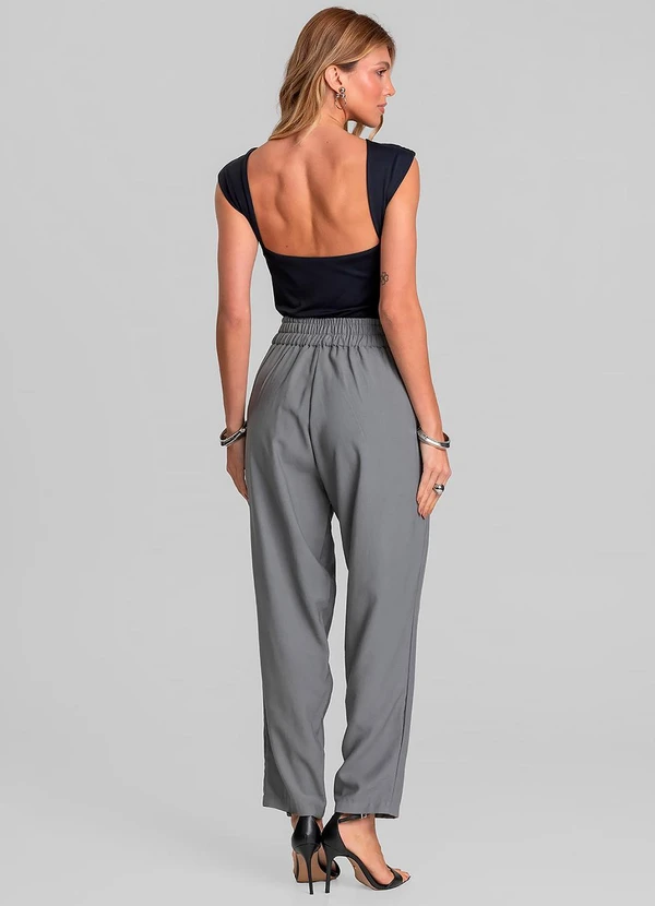 Dianna - Calça Pantalona Feminina em Alfaiataria Cinza 4