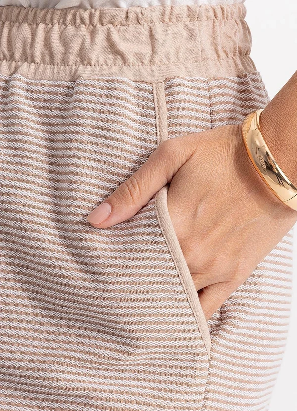 Quintess - Calça Pantalona Listrada em Malha Texturizada com Cós Elástico 7