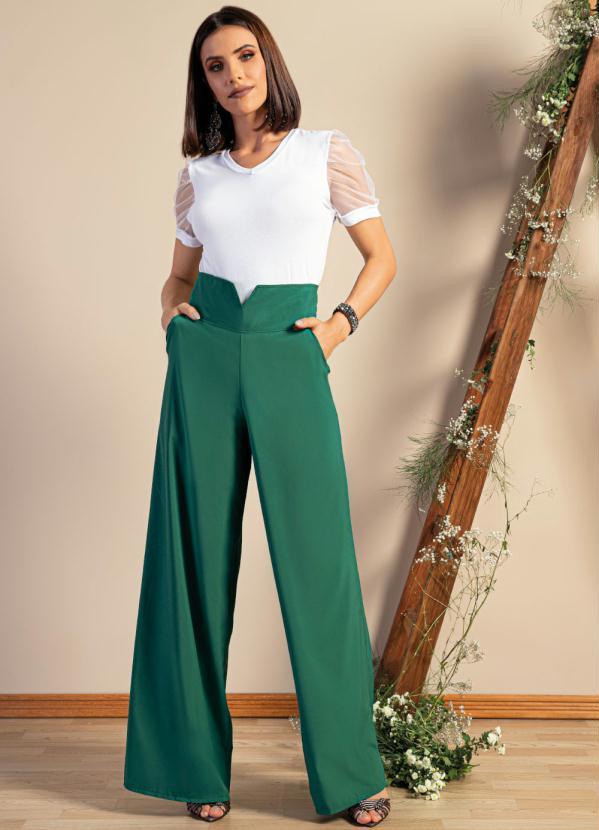 Outlet - Calça Pantalona Verde com Bolsos Funcionais 3