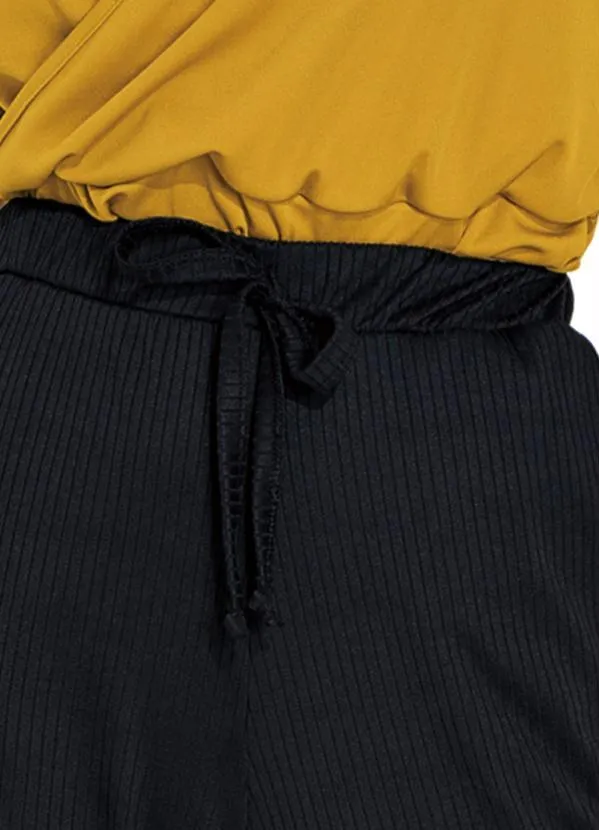 Moda Pop - Calça Preta com Amarração e Bolsos Funcionais 3