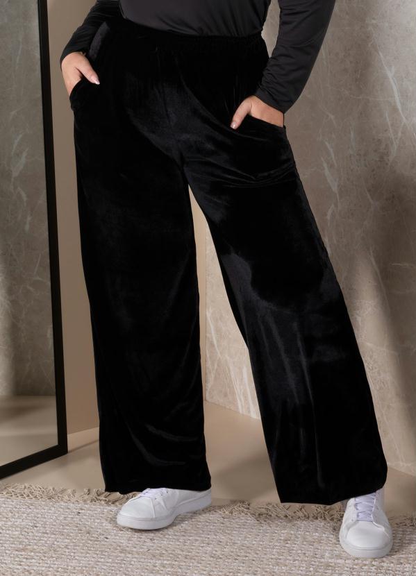 Quintess - Calça Preta em Veludo com Bolsos 4