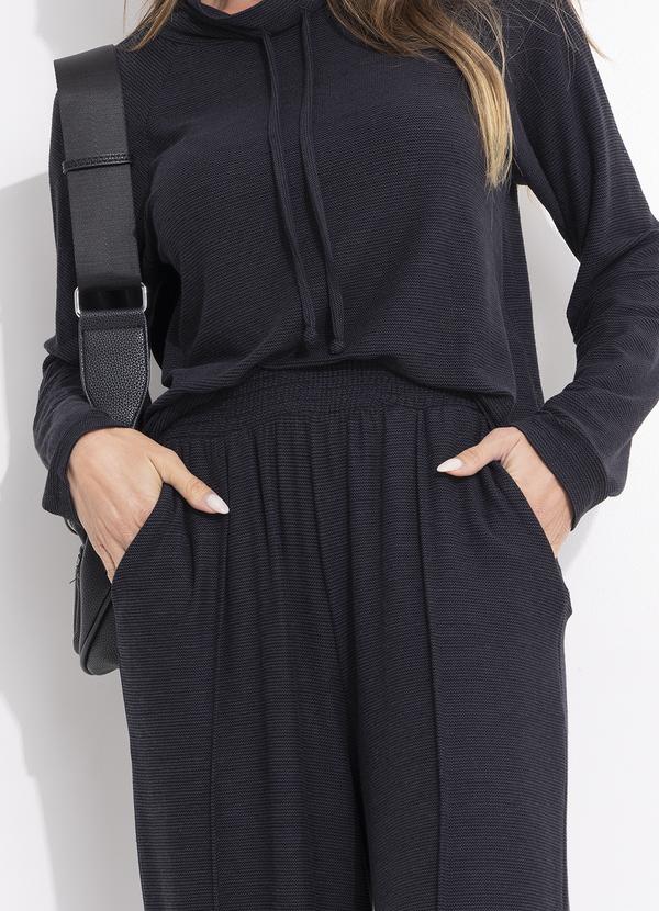 Quintess - Calça Preto em Malha Texturizada de Viscose 6