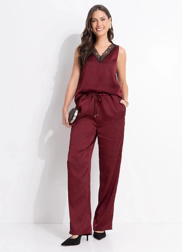 Quintess - Calça Reta Acetinada Bordô com Elástico e Amarração na Cintura 7