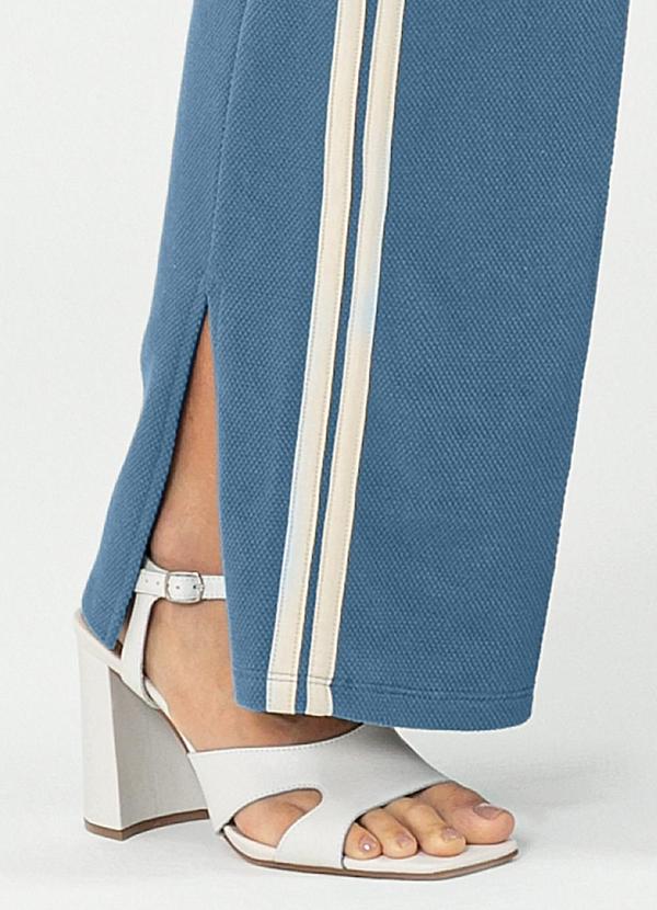 Cativa - Calça Wide Leg em Malha Texturizada Azul 5