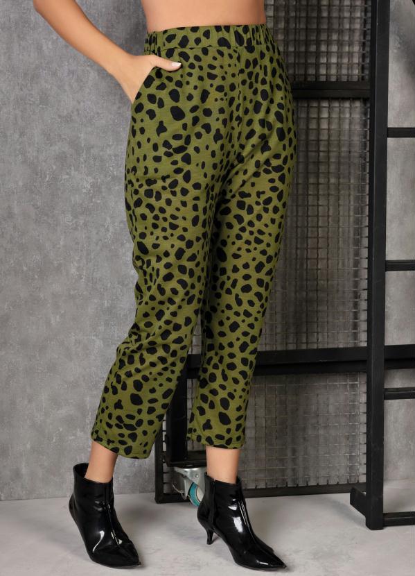 Outlet - Calça Animal Print Verde com Bolsos 6