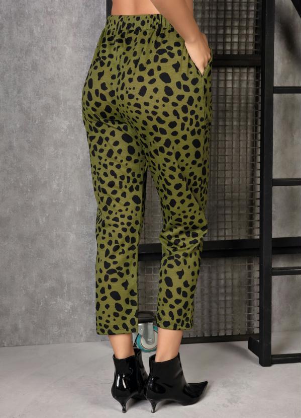 Outlet - Calça Animal Print Verde com Bolsos 7