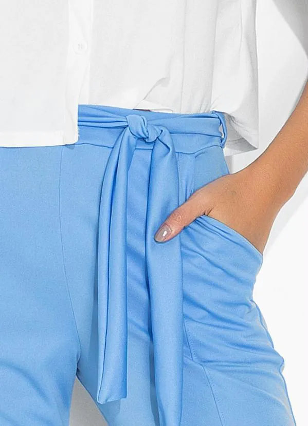 Moda Pop - Calça Azul com Recorte e Bolsos Funcionais 3