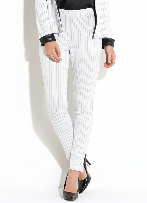 Quintess - Calça Branca e Preto com Fenda