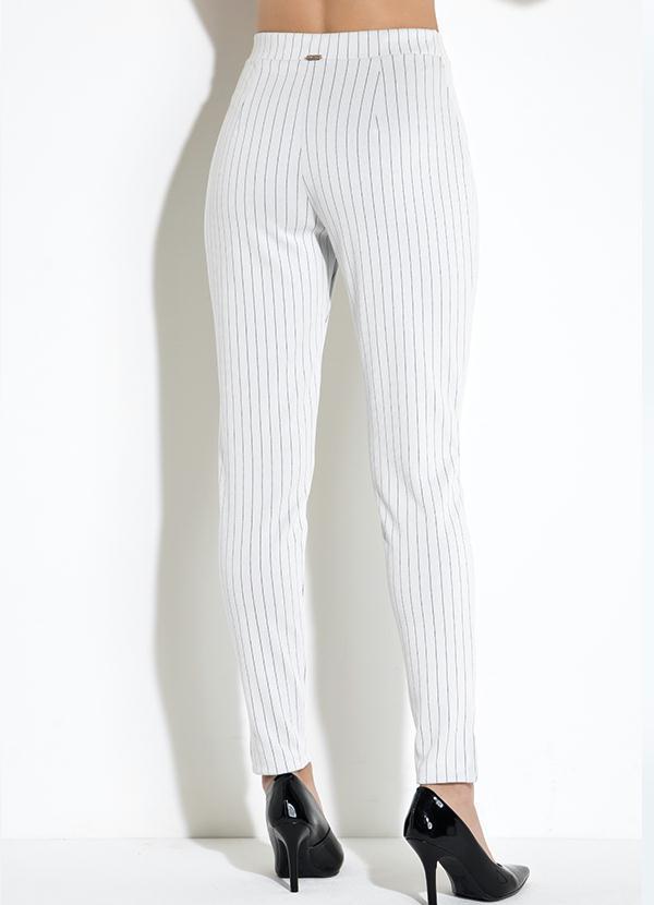 Quintess - Calça Branca e Preto com Fenda 2
