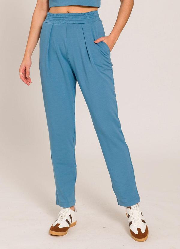 Sofie - Calça Carrot em Moletinho Azul