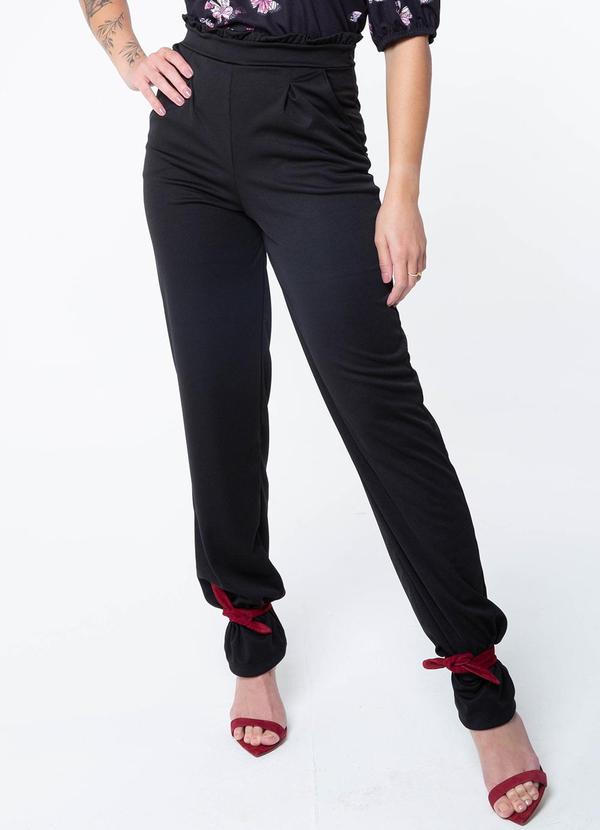 Misiss - Calça Clochard Reta com Bolso Glória Preto