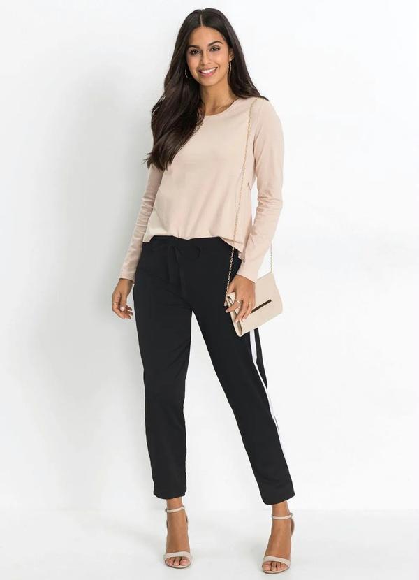 bonprix - Calça com Listra nas Laterais Preta e Branca 3