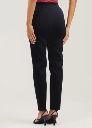 Cativa - Calça em Tecido Bengaline Preto - CATIVA