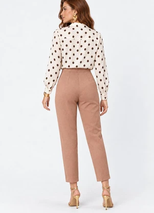 Endless - Calça Feminina Cenoura Alfaiataria Marrom - ENDLESS
