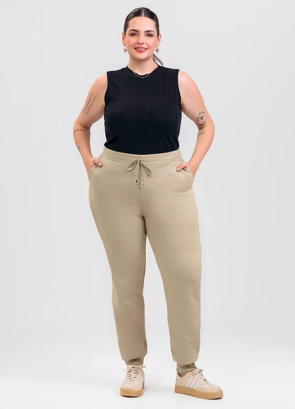 Cativa - Calça Plus Size em Moletom Marrom 3