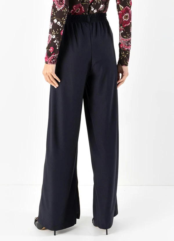 Quintess - Calça Preta com Fenda Interna na Perna 2