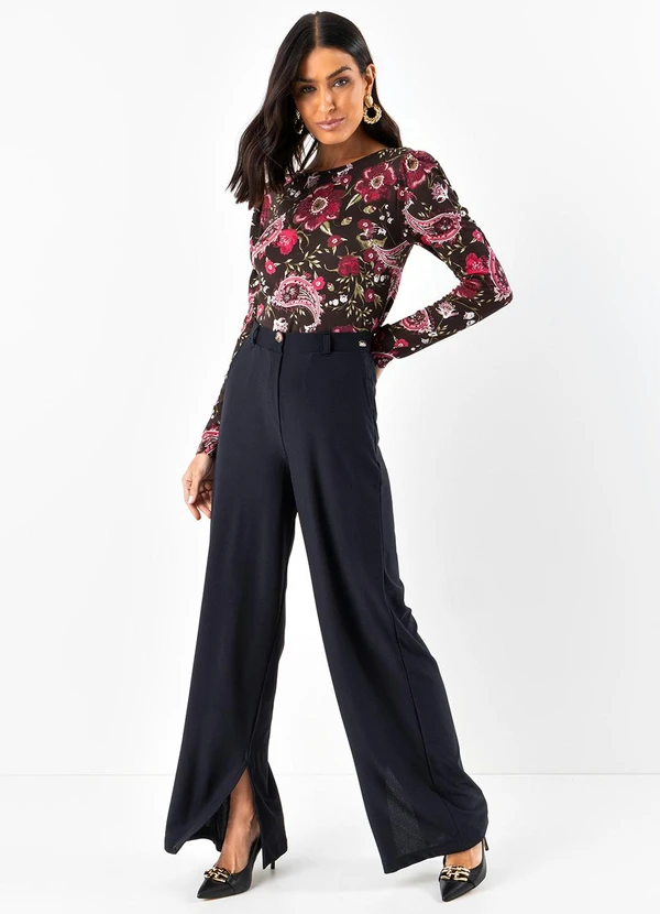 Quintess - Calça Preta com Fenda Interna na Perna 3